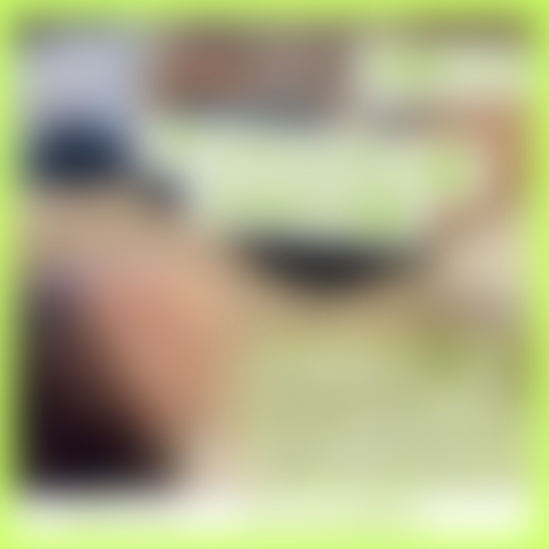マスク+顔出し版→ https://myfans.jp/posts/40319eeb-308d-4304-980d-5dd9df1eaaf8
フルサイズ版→ https://myfans.jp/posts/fac42f41-96cf-494a-9e82-aec19a36994d
【動画紹介】
まいちゃんの○○○動画のダイジェストです。全部まとめて観たい人向けです
『動画観てるけど全然大したこと無い』
『手マンも下手くそ。女の子にお金渡して演技して貰ってるでしょ?バレバレですよ』
こんな言葉を投げかけて来た20代看護師のまいちゃん。生意気な態度で挑発してくるタイプの勝気なメスでした。
『じゃあ自分の身体で試してみますか?勝てたらお金あげますよ』と逆に挑発したらまんまと釣られて会いに来たので、好き放題○○○して分からせてやりました。
会ってみたらただのクソ雑魚マゾでした。こうやって男を挑発して完全敗北させられたかったのかな?イキやすくて簡単に快楽に溺れる淫乱で面白かったです(╹◡╹)
最初は堕ちないように必死に我慢してたんですが、オモチャ責めと指で弱点狙い撃ちにされて完全に折れて敗北宣言させられちゃうマゾメスでした。
『女性側がイッたと認めたら負け』という、本来絶対に勝てる筈のゲームで負けるの、最初から負けたかったとしか思えませんね
それまでの生意気な態度の謝罪をさせ、しっかりと自分の雑魚マゾとしての立場を分からせてやり、最後は生ハメ中出しで生意気マゾを懲らしめて終了。楽しかったです😌
マスク着用ですが、顔出し版もあるので是非見てあげてね (2/2)