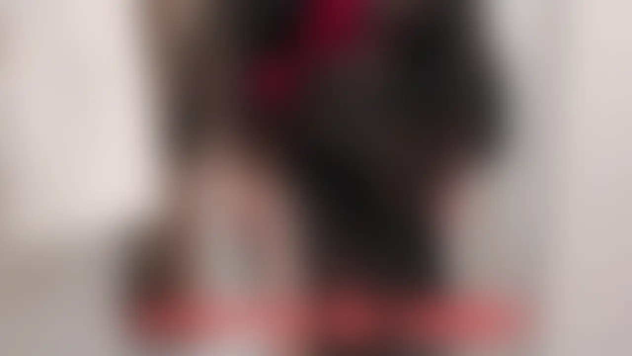 スケスケチャイナ服に、スケスケ下着は、恥ずかしい穴あきパンテイー💕おしっこのリクエストは、片足だったんだけど撮影済みなので、そのかわり生んこパッカーンしてるから許してね💕オナニーのリクエストは、食人花でおマンコヒクひくするまで見せて💕なので、穴あきパンテイーアナル丸見えでゆっくりオナニーしたんだけど、気持ち良くなってパンテイーの紐ほどいてオナニー💕おちんぽ咥えたくなって手コキフェラ💕癒し系エッチな何度もいかせる人妻目指します💕単品購入1500円
エグゼクティブスイートプラン全部見放題は、月々も3ヶ月まとめ買いでもお得に観れます💕2025年から新作まで見放題のプレミアムスイートプランでも見れます (2/2)