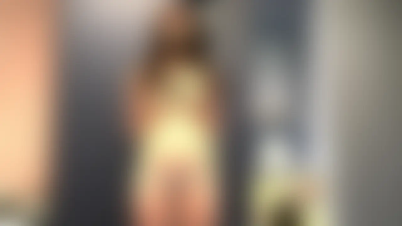 大手アパレル店員のTちゃん（２３歳）の快楽責め＆フェラ動画です♡
縛られて動けないTちゃんが快楽責めされて悶える姿がエロ過ぎてぜひ見て頂きたい。。。
最後は縛られた状態でのご奉仕フェラをご堪能下さい♡ (2/2)