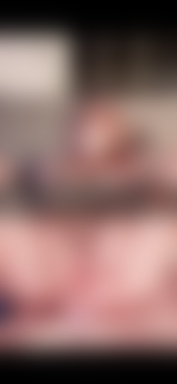 顔出しフル動画♥️
兎コスでオナニー🐰♥️
フォロワーさんにいただいた、うさぎコスプレと新しい玩具で1人で楽しんじゃいました(՞ ⸝⸝⸝⸝՞)
本物のおちんみたいにあったかくなるブルブル、ほんっっとうによかった、、
あったかいだけでこんなに気持ち良さ変わるんだって知れて世界広がりました🫣
乳首のブルブルも、はさみの部分が強めで乳首きつくって最高…♥️
編集中どうしてもむらむらして、乳首はさみながらしてました、、
えろ○○○ですみません、、、 (2/2)