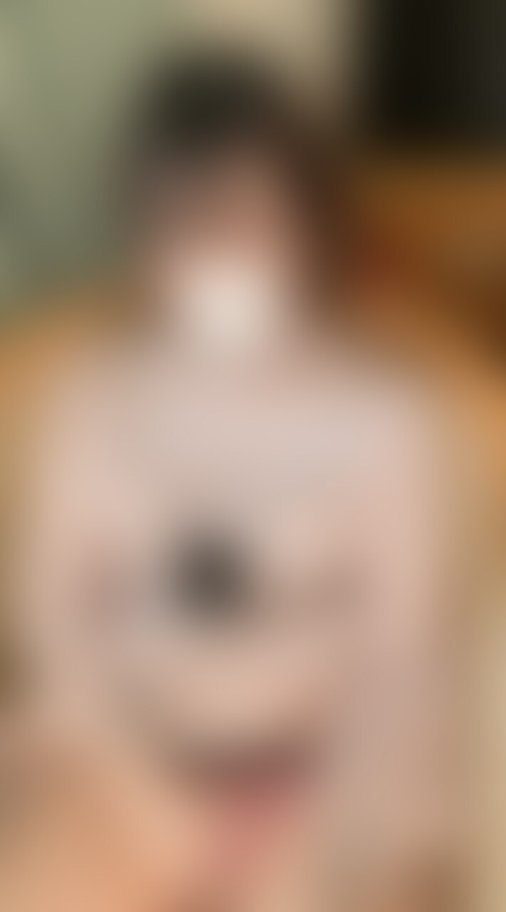 【素人】坂系美女のオナニー映像_色白すべすべボディをイヤらしく愛撫し昇天 (2/2)
