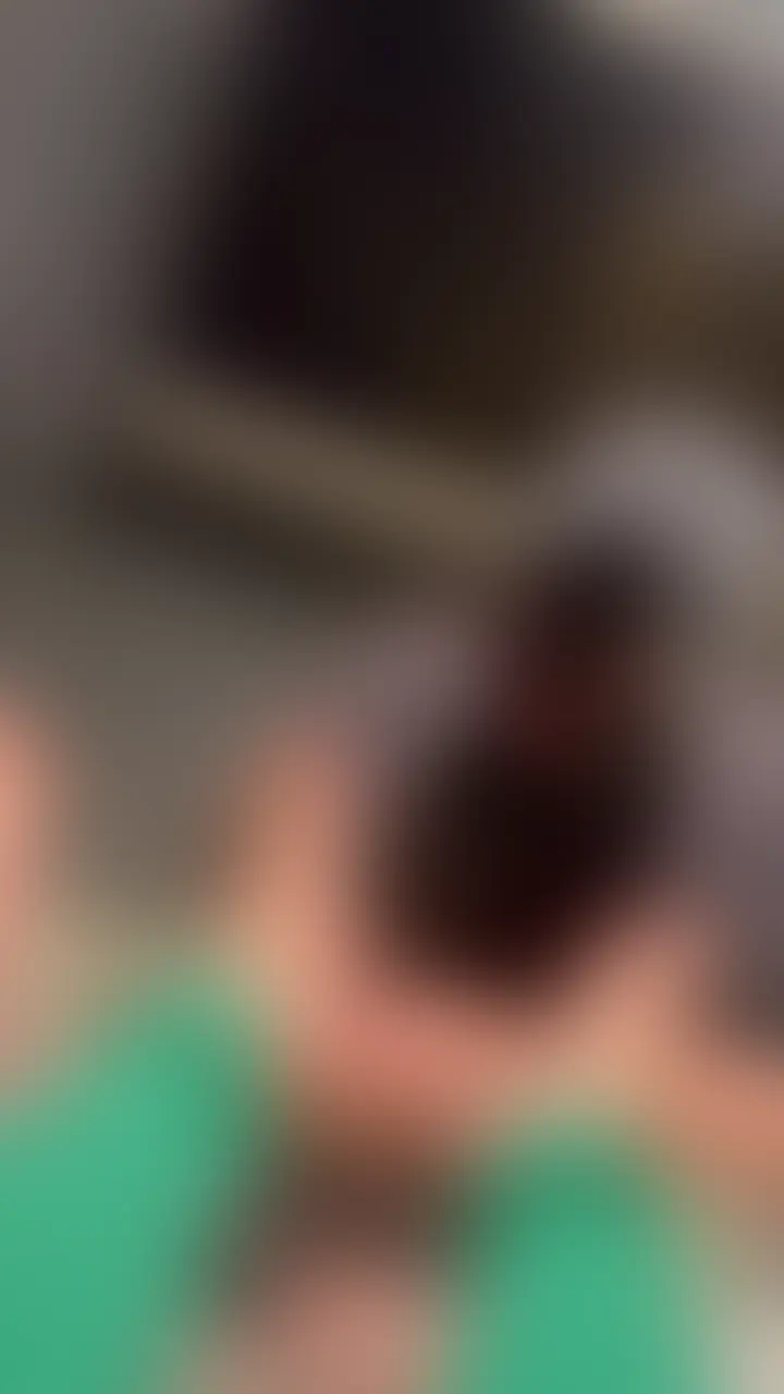 2人の角質必死に削ってるマゾ🖤 (2/2)