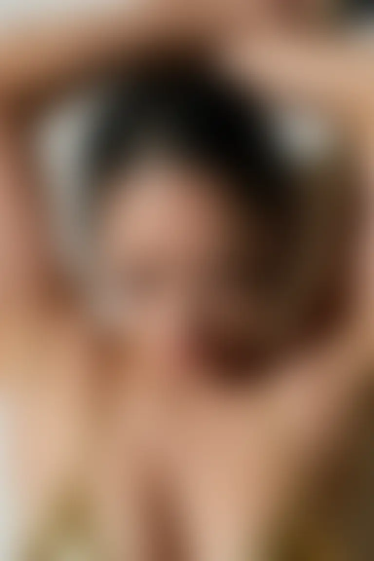 【分け目フェチ】Hair fetish「オールバック女性の美しい腋😍」の投稿サムネイル