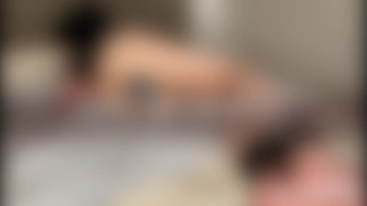 【拘束されて無理やりオホ声アクメ♡】
拘束されておもちゃで何度もイかされました…♡
最後は中出しです♡ (2/2)