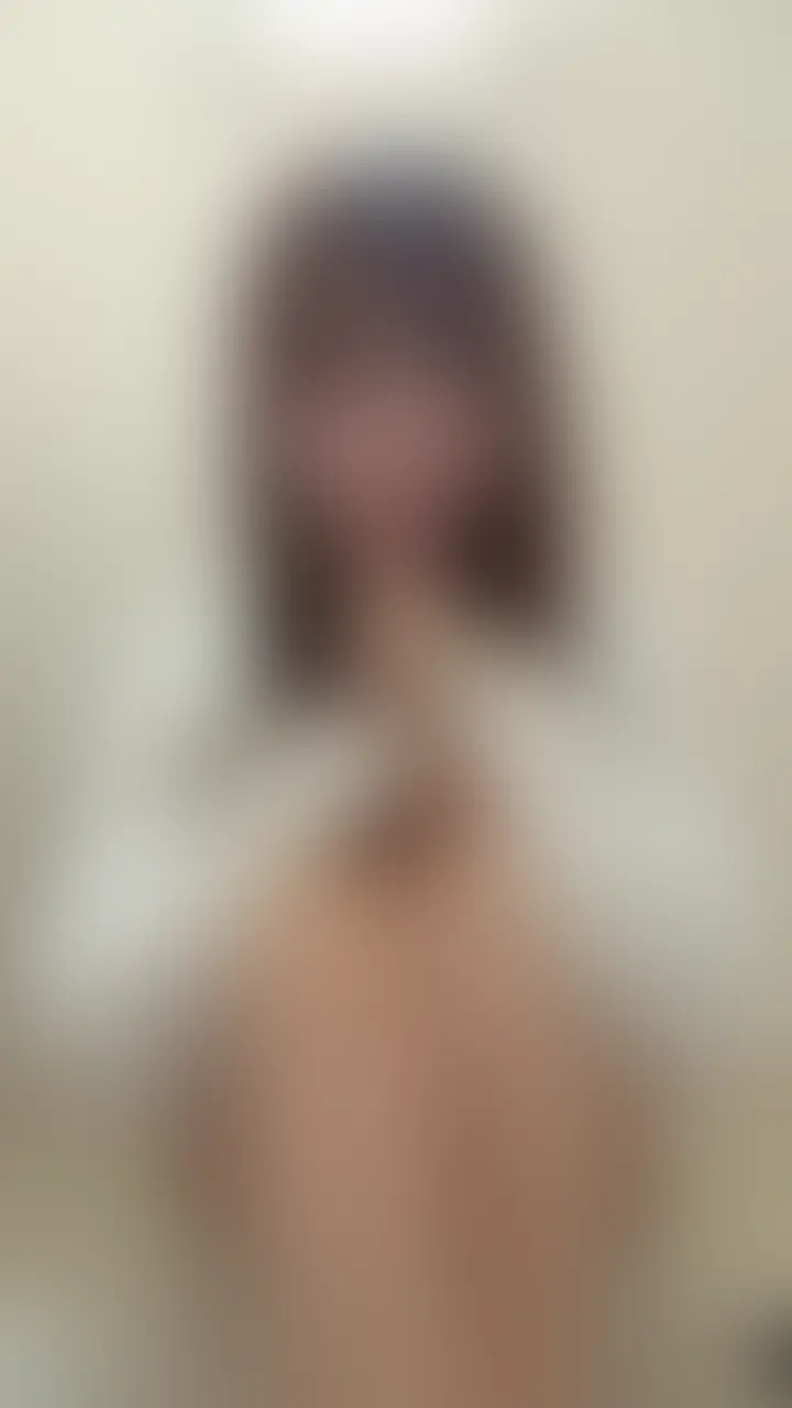 【沼プラン限定🔞】ティッシュにマン汁染みるまでオナニー、挿入🔞
お待たせしましたっ
沼プランの方だけしか見せれない、
恥ずかしすぎる映像です。。
ティッシュでマン汁が染みるまで
どのくらいかかるかな、って思って
気になって試してみてしまいました💦
結局すぐ染みてしまい
挿入して勝手に気持ちよくなっていました、、
変態すぎて引かないでください🙈💦
今月も沼プランで応援してくださり
本当にありがとうございますっ💓 (2/2)