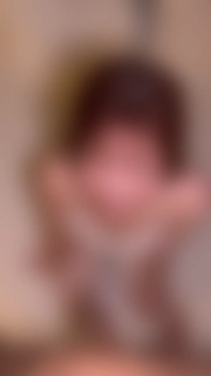 上目遣いのフェラと大きいお尻が好きなお兄さんへ☺️🍑💕
たくさん可愛がってください👼🏻 (2/2)