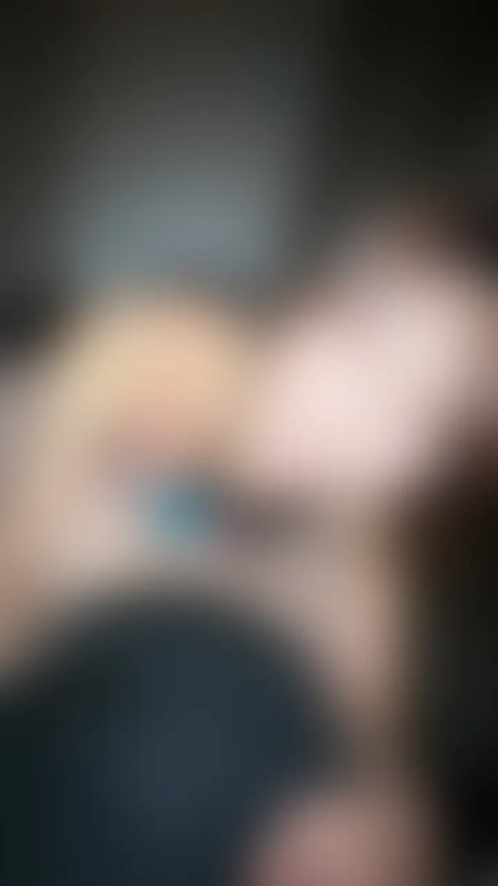 【彼氏持ちの痴女系巨乳パーソナルトレーナーとハメ撮り】
関西弁のGカップジムトレーナーと久々に再会してSEXしたら相変わらずエロくて最高だった。
久々に会いたくなったって連絡あって急遽会う事になってラブホで再開w
Hする前はめちゃくちゃドSな痴女なのに責められてる時は喘ぎまくりでエロすぎた。
⚠️単品販売orプレミアムプラン限定動画⚠️
単品販売は、24時間限定で¥1,980で販売してます。
セール期間終了後は、¥2,980に値上げします。
※身バレ防止の為、予告なく動画を削除する場合があります。ご了承ください。お早めにご視聴ください。(単品購入者は、動画削除後も視聴可能)
◾️いいね、コメント、ブックマーク多かったら別日に会って3Pした時の動画を公開しちゃいますw
『このアカウントをフォロー』+『この投稿に「痴女の関西弁エロすぎ」とコメントしてくれた』人の中から抽選で未公開の痴女パーソナルトレーナーとの中出しSEX動画をmyfansのDM昨日から配布しちゃいますwww (2/2)