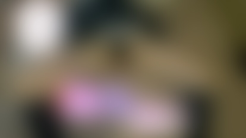 【ファン限定フル動画】🎁

後輩の彼女にいつもと違ったえっちがしたいって言ったら「今日マンコにチャックが付いてる下着履いてるよ♡」と言われて後輩の服脱がしてみたら興奮。僕の種を彼女のツルツルマンコにどくどく精子垂れ流しました。 (2/2)