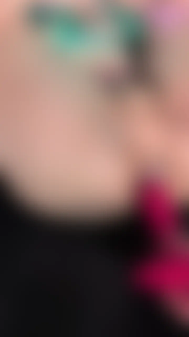 アナルをバイブ使ってオナニー。。。
でも足でグイグイされるのも大好き🥰 (2/2)