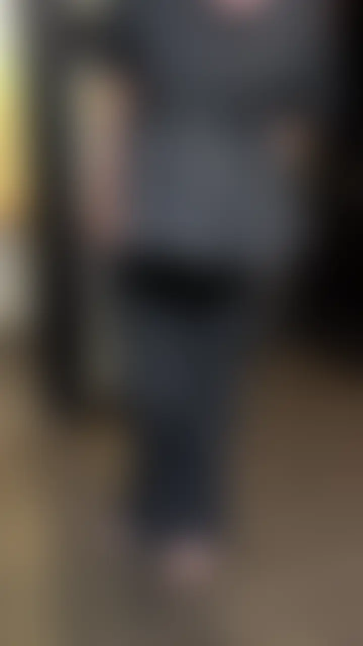 🎥【放尿・飲尿 ゲロイラマチオ】
*閲覧注意
ゲロ部分はカットしていますが、嗚咽があります。
気分を害する方飛ばしてください。
はめくんの尿を口いっぱいに含み、そのままふぇら。
口から溢れ出す尿がえろすぎ。
自らも放尿。飲ませたらよかった…。
突如イラマチオしたい。
え?
前に撮影したイラマチオが気持ちよかったみたいで、自ら求めてきました。
もちろん断る事なく喉奥まで突っ込んでゲロまで吐かせてあげました♡
えろすぎっっっ⚠️ (2/2)