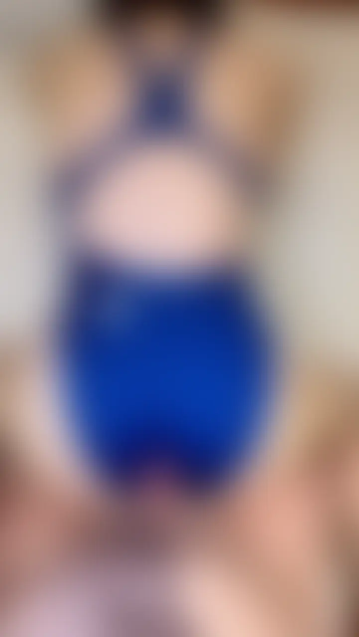 ゆっくりバック→最後はぶっかけで🥰
#競泳水着 (2/2)