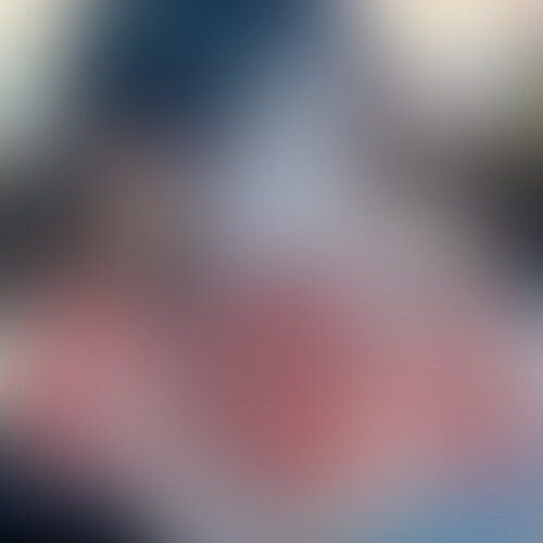 「好き❤」「大好き❤」「愛してる❤」。
耳元でそんな言葉を囁かれながら
オナニー指示をされる作品です。
「キミの感じてる顔も好き❤」
「シコシコさせてる手も好き❤」
「カッチカチに勃起させてるおちんぽも大好き❤」
「あたしに愛してるって言われながら
たくさんお射精して❤」など
オナニーをしているアナタを無条件に肯定しながら
愛されながら射精へと導いてくれます。
脳みそもおちんぽもとろっとろになりながら
気持ちいいオナニーをしましょう! (2/2)