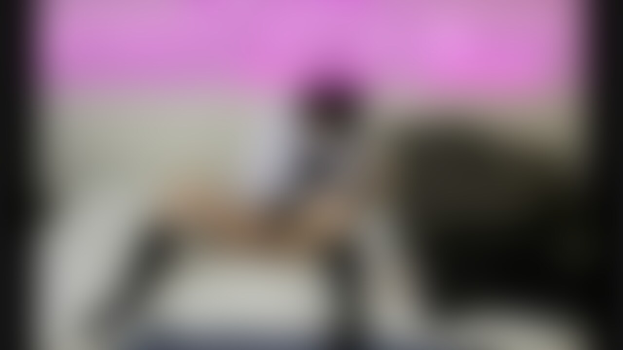 【ファン限定フル動画】🎁
学◯から帰宅して誰もいないのを確認したらパンツ下ろしてえっちな動画見ながら1人エッチする女子◯生。潮風みたいな匂いが部屋中に香っておか◯ (2/2)