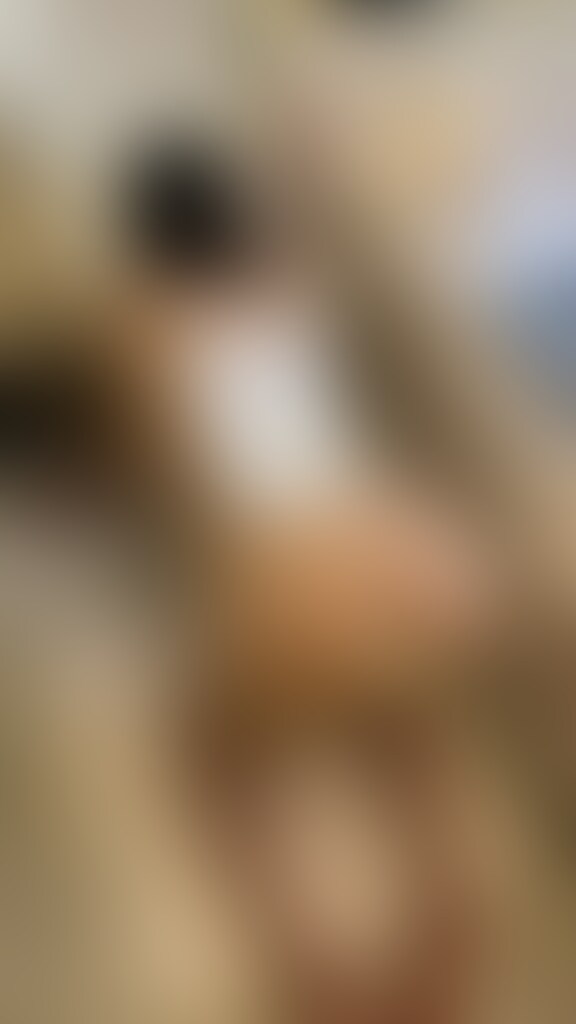 皆様こんにちは。
いつもありがとうございます。
今回は「長身ムチムチ変態美乳恵体お○○○さんとの変態チ〇ポフェラチオプレイ」になります。
通常のノーマルプレイに彩りを添えるため、紙をもってのプレイという極めてマニアックな事をやってしまいました。
深く反省しております。
身長170cmの顔出しNG長身巨乳お○○○さんに「変態チンポ女」や「チンポ奴○契約書」の紙をもってもらい
淫語インタビューからスタート。
フェラチオが大好きとの事から、しゃぶり始めから積極的な喘ぎ声でチンポを堪能し始めるお○○○さん。
私の大好きな巨尻正座乳首攻めフェラチオ、巨尻正座乳首舐めをしてもらい最後は背中に「変態チンポ女」の張り紙でピースサイン!!
気持ちよく口内射精し、舌出ししていただきました。
よろしくお願いいたします。 (2/2)