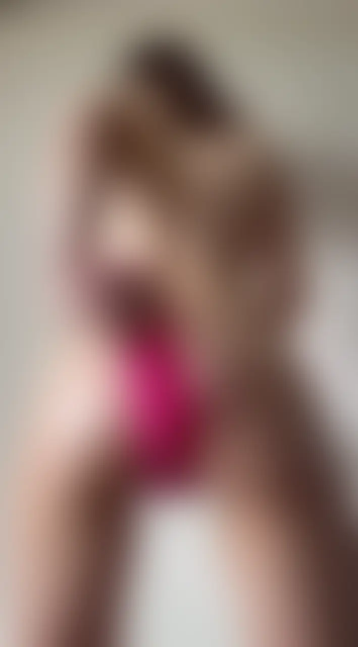 みゆきです🍑💕

テンタクルンルン動画です☺️
今回は、丸めてお股に挟んで前後にこすってみました🥹💓

うねうねが気持ち良すぎるよぉ😭

うねうねがクリトリスを包むように、みゆきのアソコ全体をしごいてきて‥ヤバ過ぎた😣💦

この使い方はほんと危険だね⚠️🥹💓

※お知らせ📣
いいね、保存マーク、コメントを各10個以上してくれた方は、特典が進化します‼️
エロ写メ特典→➕3枚（計6枚）
通話特典→➕10分（計30分）

※対象の投稿は、自分の前回更新日から今回更新日まで🍑
●例→1月1日に更新して、特典を受けたい方は12月1日〜1月1日までの投稿にいいね、保存マーク、コメントを10個以上残してくださいっ💕 (2/2)