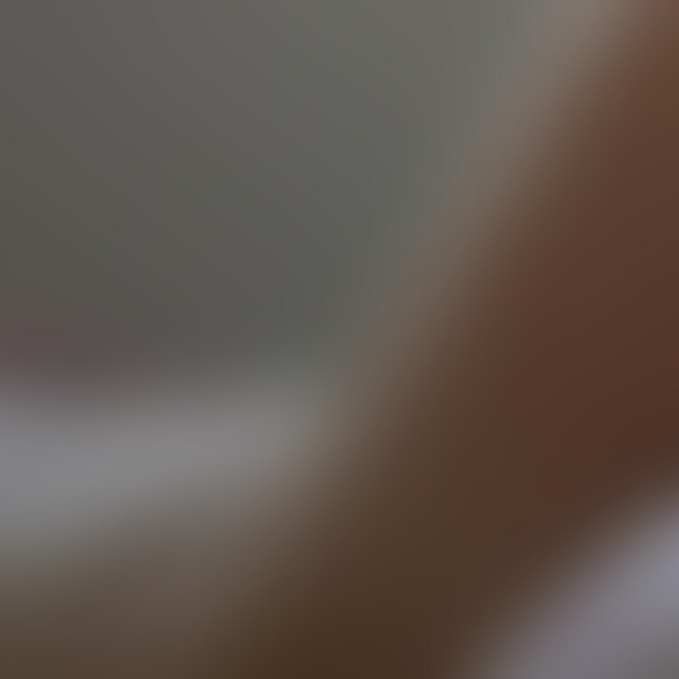 オイルマッサージして敏感になっている身体を更に気持ちよくしてもらっている動画です🤩
基本敏感体質なので、オイルマッサージしてもらった後なんて更にヤバい事になっております😅
当然、頭の中は真っ白です😆 編集してたら変な気分になってきちゃいました😅 (2/2)