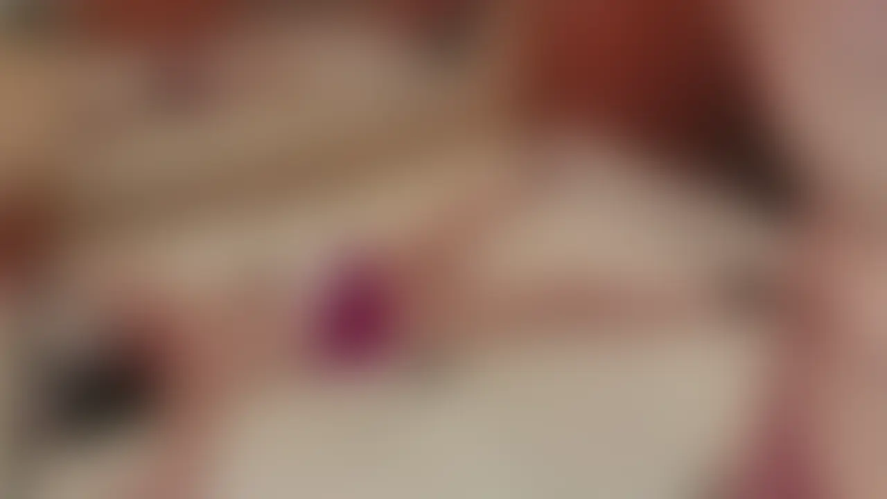 Xmasの想い出②
アイマスクしてますが、顔ぼかしないので口元見えてめっちゃエロいです♡♡
彼女は雰囲気演出だと思っていた蝋燭、実はSM用蝋燭!笑
熱さと痛さで悶える彼女、追い打ちでスパンキングしてあげるとしっかり濡れて感じてる様子♡♡
今回はアナルちゃん開発で、自分で腰動かして入れるように指示。卑猥な声漏らしながらがんばってるのが可愛い♡♡
クリスマスフルコースセックスのメインディッシュ♡♡ (2/2)