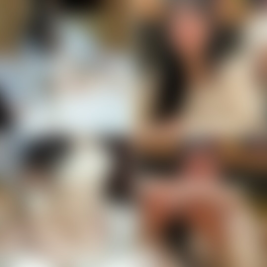【長編サンプル】はこちら 🎭 https://myfans.jp/posts/8b2cfcde-9a15-43a2-9672-6386d6eff91e
🎭あいりちゃんレビュー🎭
・20歳、クラブでテキーラガールのアルバイト中
・永野〇郁ちゃんに似てる
・キュートな笑顔で押しに弱そうな感じ
・慎重派
・お○○○飲むとテンション上がるっぽい→ ギャップが良かった
🎭動画詳細🎭
▪️はじめましてでランチデート
▪️動画撮れなかったけど止まってるホテルに誘う
▪️ごろごろ
▪️帰ってから見たいからとカメラ向けだす仮面w
▪️ホテルきちゃったらしょうがないもんねと少しずつ脱がす
▪️芋っぽい感じによく似合う綺麗なおっぱい
▪️インカメラで自分の姿見せる
▪️恥ずかしがってるの可愛い
▪️乳首もまんこも丁寧に濡らす
▪️慣れて無さげなフェラ
▪️騎乗位で挿入 ぬるぬるなのに狭すぎて名器の予感
▪️バック→背面騎乗位
▪️正常位→狭すぎ耐えられず中に…
▪️事後→そのまま寝てしまう
▪️ホテルの○○○一緒に飲む
▪️なんかテンション変わるあいりちゃん
▪️猫に変身してもらうw
▪️すでに下が濡れてたのでノリで挿入
▪️正常位→即位→バック
▪️やっぱり名器過ぎて耐えられない仮面w
▪️猫コスに引っ掛けたい欲出てきて服の上に発射
▪️また一緒に寝てしまう
身バレなどあった際は動画を予告なく削除しています。
こればかりはどうにもできないのでお早目の視聴をお願いします。 (2/2)