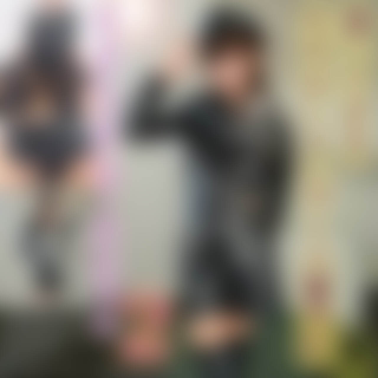 【レザーJD】着ハメSEX生中出し&レザー大量発射 ツンデレフルレザーれいちゃん2
革ベレー帽がおしゃれなれいちゃんのレザーSEX再び。前回同様にレザー密度が高くて嬉しい限りですがさらに今回は新アイテムレザーネクタイを持参してくるという嬉しいサプライズ付き!レザーパンツを脱がしたくない私は頑張って裾からちんこを伸ばしてまんこへ挿入!無事生ハメ成功しました!私の興奮する姿に小悪魔れいちゃんもつられて興奮、喘ぎ声も大きくてめちゃくちゃイキまくっています。溜めまくった大量精子の発射場所をギャルのライダースか生まんこかで悩みまくり、結果半分レザーに半分は中出ししてあげました。 (2/2)