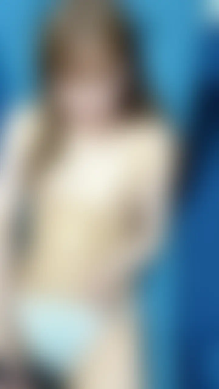 SAMPLE #88【YUA 19歳】短大1年生
=======================================
今回、インタビューに答えてくれたのは、
看護系短大に通っているYUAちゃんです!🥰
明るい髪色と、白のワンピースに目を惹かれ話しかけたところ、めちゃくちゃノリノリでインタビューに応じてくれました!👍
終始笑顔で愛嬌抜群!NG無しで何でも答えてくれちゃいます🤭(みんなこうなら良いのにww)
かなり性欲は強めで、常にムラムラしてるらしい!🤣
毎日でもHしたいという、男からしたら最高の彼女😍
追加調査はあっさりOKもらえました🤭(笑)
履いてる下着を確認したところ、なんと白のTバック!🩲
エロカワすぎて超至近距離でじっくり見ちゃいました💕
ワンピースを脱がせると、真っ白なスベスベ肌が✨
おっぱいの固さチェックをしてる時に乳首を弄ったら、
ビクッと反応しちゃってて可愛い😍
調査器を取り出して見せると、とても嬉しそうなYUAちゃん(笑)
当てられ出すとすぐに気持ち良くなって、腰が浮き出しちゃいます🤭
自分で持ったら、オ●ニーしだして超エロい😁
グイグイ押し当てられると、「ちょっと待って!押されるとヤバい!💕💕」と言いながら…😍
「いいね」をもらえると励みになります!
※動画、写真の無断転載は著作権侵害となります。
発見次第、法的措置を取らせていただきます。 (2/2)