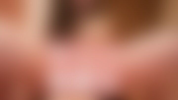 女子大生イロハちゃん。エロいフェラから生で騎乗位挿入して腰振っちゃってます。
（カメラのミスでアングル良くないです） (2/2)