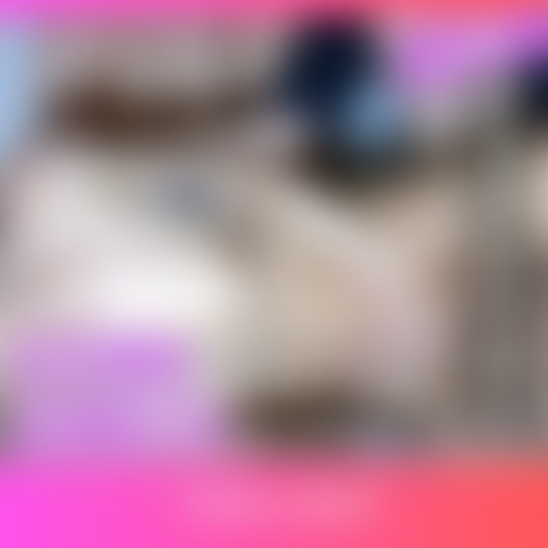 人気コスプレイヤーさんからの依頼があったので施術してきました。
┈┈┈┈┈┈┈┈┈┈┈┈┈┈┈
🙏みなさまにお願い🙏
「いいね」をたくさんもらえると投稿頻度を増やす励みになるので、ぜひ♡を押してから動画を見てもらえると嬉しいです。
┈┈┈┈┈┈┈┈┈┈┈┈┈┈┈
本アカでDMくれたので驚きましたが、〇万人フォロワーのいる人気コスプレイヤーさんで、とあるコンテンツの公式コスプレイヤーにもなっているプロの方でした。
みんな知ってる伝説の性の伝道師のアシスタント経験があったりと、かなり特殊な経歴で、事前のカウンセリングも楽しかったです。
そんな彼女は、幼稚園の頃からオナニーをするくらい性に興味が高いのに、中イキがわからない・人とセックスしててイッた経験がないということでオファーしてくれました。
そんな彼女が一晩でどれくらい開発されるのか、本編で楽しんでください。
※こちらの動画は12/15まで「たっぷり見放題プラン」対象です。それ以降は「全作見放題プラン」もしくは単品購入でご視聴いただけます。 (2/2)