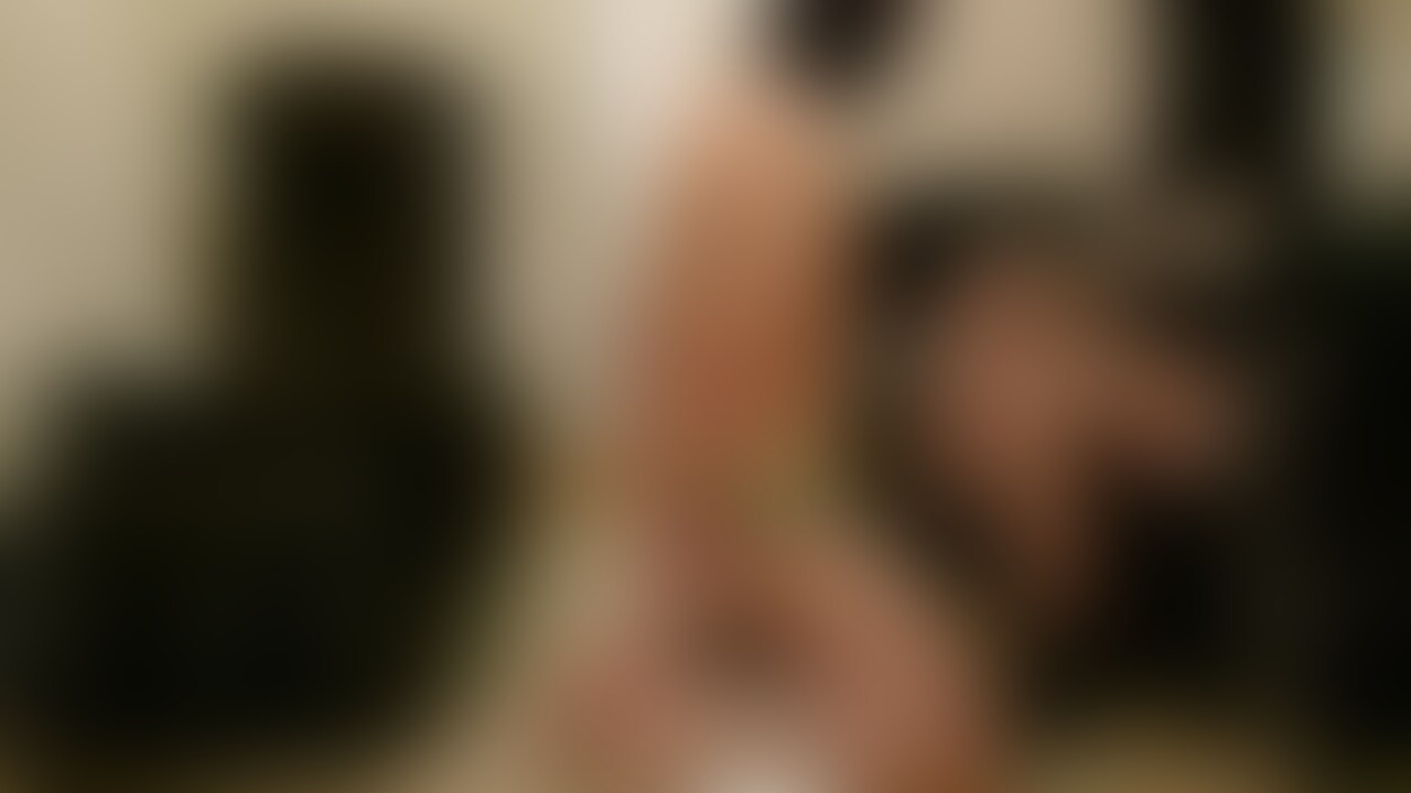 P活女性様にいじめられてみました!
乳首責め、足責め、四つん這いにされてからの責め、顔面騎乗、セルフ射精です…。 (2/2)