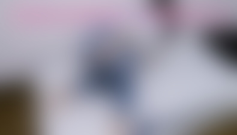 【ファン限定フル動画】🎁
「ジーンズのマンコの部分が濡れて汚れちゃうょ…。」いつも大◯の授業に履いているお気に入りのデニムでオナニーしてたらマンコの汁で汚れてしまう心配しながらオナる大◯生。 (2/2)