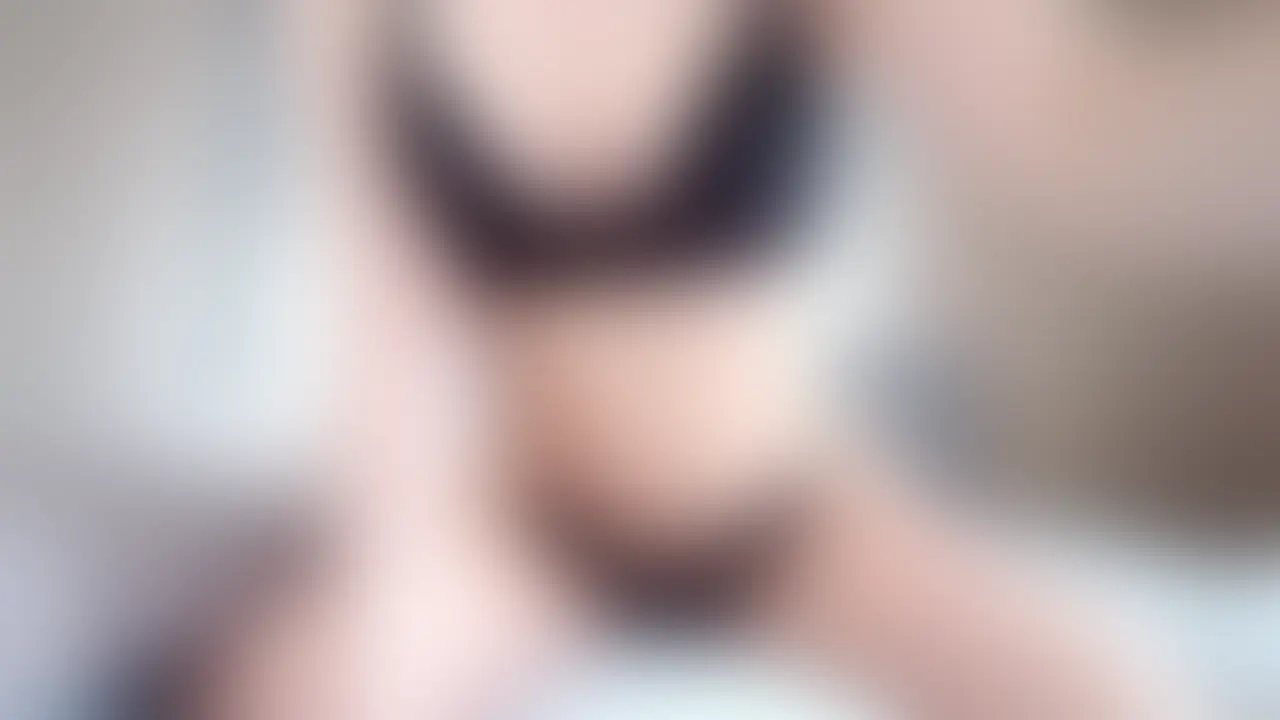 何度も潮吹いてイキまくってしまいました、、ベッドがびちゃびちゃになった///

よかったら、いいね♡や、コメントして下さい💓
応援してくれたらもっとえちえちなの撮れちゃうかも・・・♡

今日の動画もえちレベル高めだから
いっぱいみてくれると嬉しいです♡ (2/2)