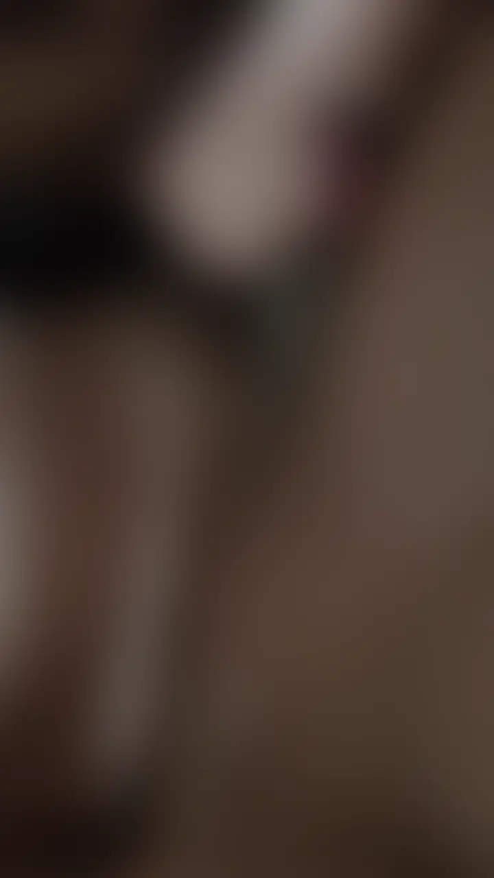 G乳実母は今日も肉便器
やっぱり大きいおっぱいがみんな好きですよね。
正常位で実母のG乳が揺れ散らかす様を見るのが至福の時です。
僕の実母は乳首クリップと首輪でオナホ扱いされるのが好きなので、今日もいっぱい可愛いがってあげます🥰
ドMで爆乳でドスケベ変態な実母がお気に召す他人棒を募集してますが、なかなか難しいですね😅
我こそはと思う方、DM待ってます!
実母のタイプは「デカチンの金城武」だそうです🤫
そんなやついねーよ!笑 (2/2)