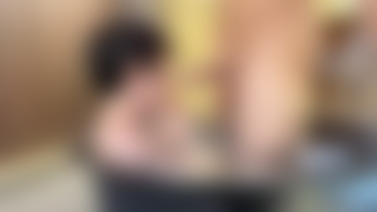 野外露天風呂でとらくんをフェラしてケツ舐め👅 sample 1
