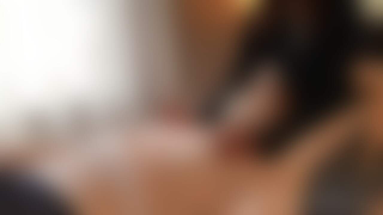 ＊フル動画＊ 膝枕で乳首責め

最初服の上から乳首をいじってたらすぐに乳首が立ってきて可愛かったなぁ〜

直接カリカリしたら声も出して喜んでくれて嬉しかった (2/2)