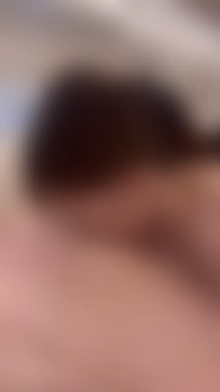個人撮影ハメ撮り。昼は保育士、S○X大好き爆乳美女に生中○し。 (2/2)