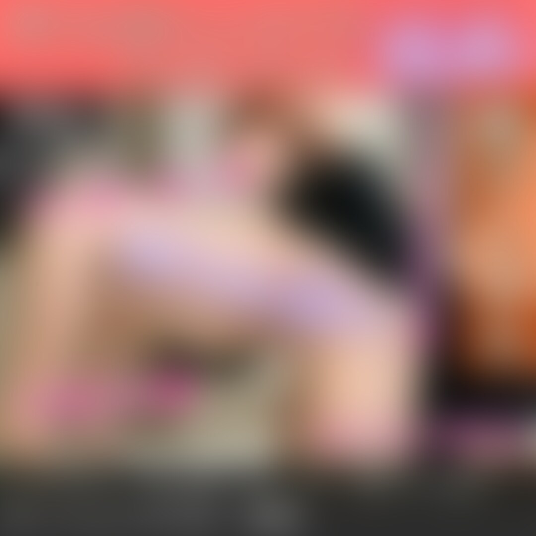 #34yフル動画(横アングル)【裏話】実はこちらの動画、動画撮る前に『イッちゃダメですよ』ってモデル(フォロワー)に忠告して撮った動画です。が、耐えきれずモデルさんは射精してしまいました。手で簡単にいかされちゃう雑魚ちんぽです。
【動画内セリフ】
乳首感じるの?
右のチクビの方が大きいね♥いつも自分で触ってんの?
女の子みたい♥
おチンチンたってきた♥おちんちんたってきたよ?
(男性悶える)
膝でおちんぽグリグリするの気持ちいい?変態。
(ローション投入♥)
ちんちんきもちいい?
乳絞りみたい♥男の子なのにね。
おしりひくひくしてる♥
キンタマパンパンなってきたよ♥
ダメだよまだいったら。ちんぽきもちいいの?可愛い♥
ちんぽぱんぱんななってる。言葉責めされると興奮するんだ?ちんぽパンパンななってる♥行きたそうだね?いきたい?ちんぽみるく出したい?いっちゃう?笑
~射精...~
追い手コキで面白がる杏。fin
無料サンプルも上がってます♥ (2/2)