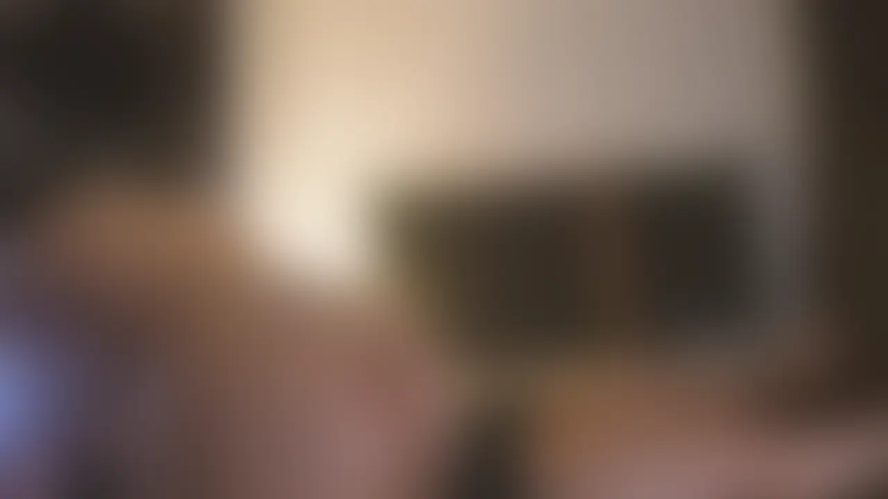 ✨️先生のアソコの形を覚えてもらうためにファンと生ハメ✨️
前回、私のアソコとオナホを間違えてしまったファンを呼び出し。
まさかオナホと間違えるなんて(;_;)
だから今回は私と生でエッチしてアソコを覚えてもらいますね💖
もちろん中出しもしてもらうね❣️ (2/2)