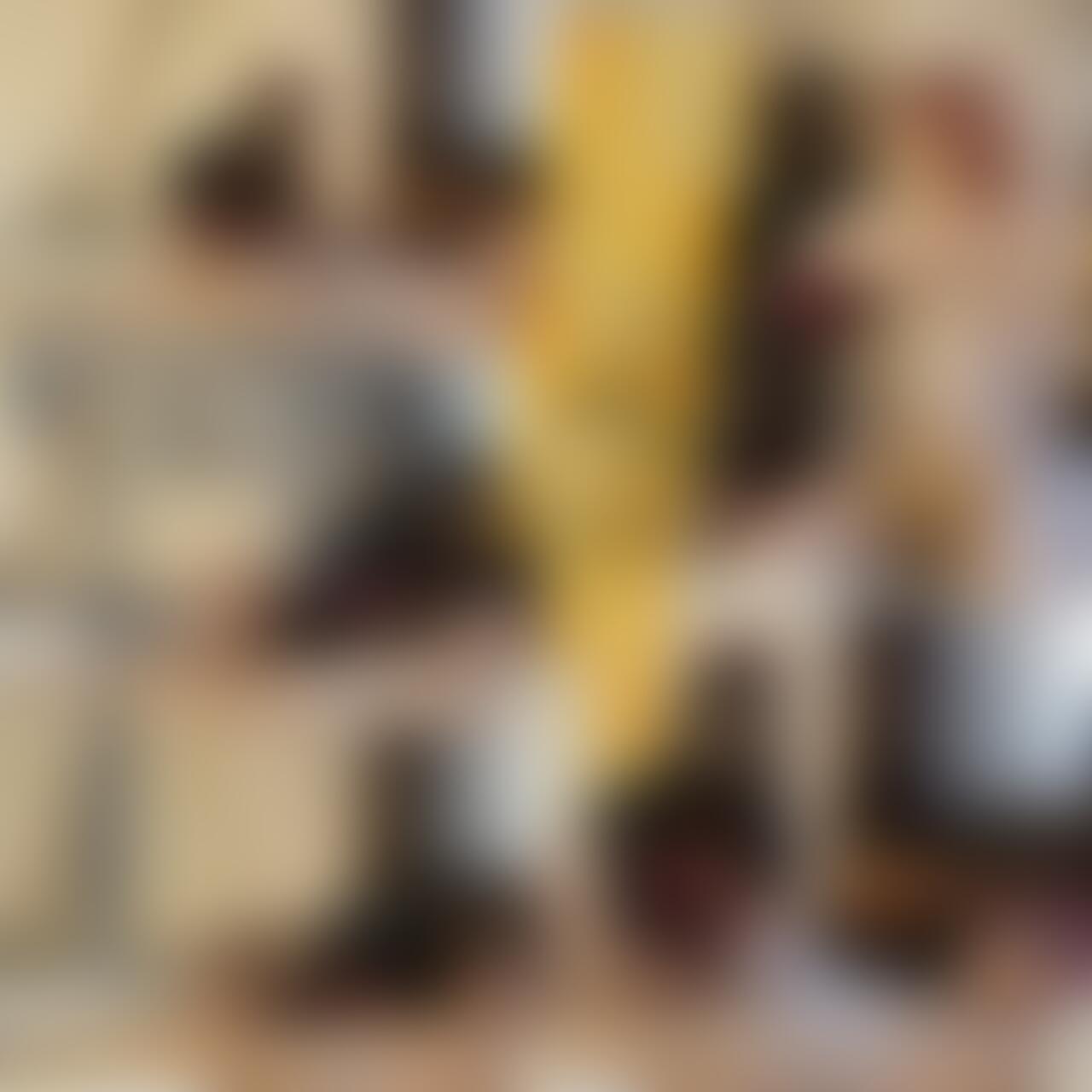 ネムさん とのコラボです ドS女様に男の○○○が唾吐きやキス責めで顔面を唾液でドロドロにされつつ手コキで責められます
ラップで全く動けないまま手コキやローションガーゼで快楽責めされ最後は唾液に塗れながら射精させられてしまいました
ネむさんのX @munyamunyacat マイファンズ https://myfans.jp/munyamunyacat (2/2)