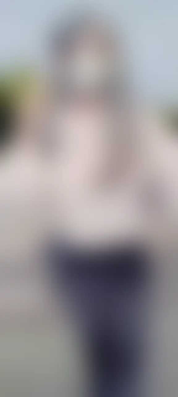 スキニーパンツ身体のライン出るから恥ずかしい。。。 sample 1