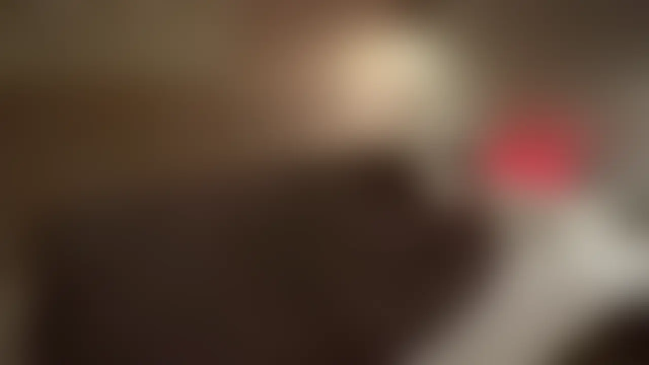 えなのラブホでハメ撮りえっち動画だよ🐶💜

今回はマ〇グリ返し？されちゃった😖💕

その格好でおま〇こ触ってるところ主観カメラで撮られてます。🥺

恥ずかしいけどみてほしい。 (2/2)