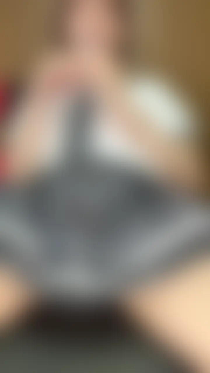 【男の娘】ドアップのおちんちん見てください❣ (2/2)