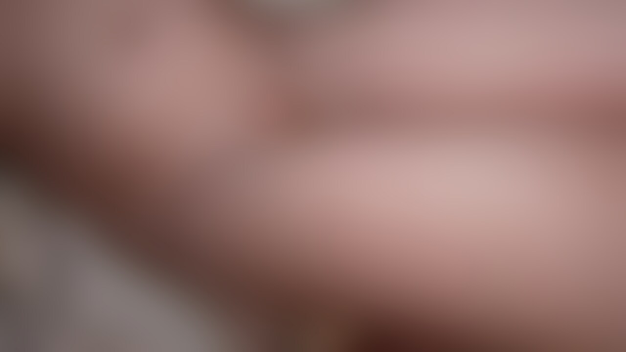 【流出動画】高級クラブに勤め始めたら関係を絶たれた元セフレのハメ撮りを流出させます
こちらの事後動画になります。
「1年前は従順な女だったんだけどなぁ」と動画を見ながら店長は物思いにふけっていました。
このころは中出しもお掃除フェラも何でもしてくれる都合のいい女だったんでしょうね。
店長が「ムカついた!」とか言って昔の動画を持ってくることはあまりなかったので、もしかしたら結構お気に入りだったのかもしれません。
みなさん、、、
ハメ撮りのデータはちゃんと消しておいた方がいいですよw
※こちらの動画は「事後の風景」でご視聴いただけます (2/2)