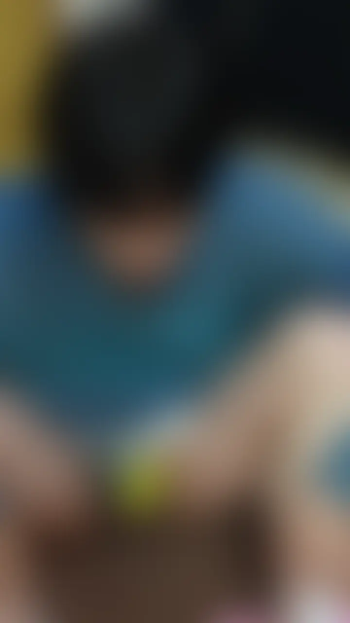 お兄さんパンツでお漏らし！？ sample 1