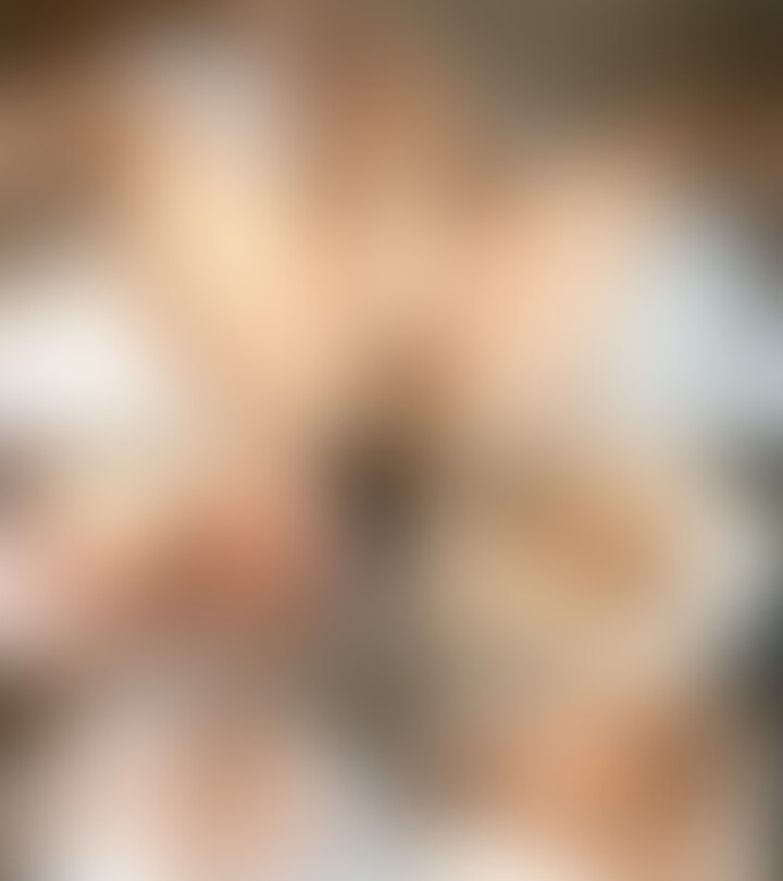 ※サムネではボカシが入っていますが本編では顔出ししています
めぐちゃんの「クリトリス固定強○連続アクメ」後編。
一度ゾーンに入ると完全に絶頂人形と化すめぐちゃん。
身悶える時の体のよじらせ方や仕草など、
リアクションがとっても豊かなので見ていて飽きません。
ずっといやらしい、ずっと可愛い。
だからこうしてついついローターぐりぐりして
ちょっかいを出してしまうんです。
ていうかお尻の穴、さっき弄った時と比べて
何だかテカテカしてるんだけど…
ええい!思い切ってホジホジしてしまえ!
とにかく面白いように連続でイキまくるめぐちゃん。
息も切れてきて「もう止めて」ってお願いしてきますが、
こんなに気持ちよさそうなのに止めちゃったら
後で怒られちゃいますよね?と気を利かせてクリ責め続行。
クライマックスになると
イキ方、悶え方もかなりおかしくなってきます。
もう可愛く見せようなんていうのはとっくになくなってて、
ただ快楽に勝てず、飲まれ、堕ちて、
どんどん下品になってくるのです。
つまり最高にヌケます。
大イキ連発した後、
さすがにもう止めてあげようかなと一旦スイッチをオフに。
完全に息も上がってイキ疲れ、
まさに「果てた」という表現がぴったりの状態。
そんなめぐちゃんを見てたら、
もう一度イカせてあげたくなって再度スイッチオン。
油断してた分かなりのリアクション、
そして盛大に本日最後のアクメ!
クリイキドッキリ大成功。
もう完全に頭が真っ白になってる様子のめぐちゃん。
コトが終わった後の気だるい空気、
全てを出し切った解放感と愛おしさ…
コレがあるからエロ遊びはやめられませんね。
*-*-*-*-*-*-*-*-*-*-*-*
■動画情報■
【表示サイズ】1920×1080
【収録時間】11分18秒
【ビットレート】6000kbps
【拡張子】MP4
*-*-*-*-*-*-*-*-*-*-*-*
■注意事項■
・この作品は、私「kei」によって作られた、完全オリジナル動画です。
・作品に登場する人物は公的身分証で20歳以上であることを確認し、
撮影の同意書にも記入、押印してもらっています。
・2次使用、第3者への譲渡、転載、転売等は固く禁止します。 (2/2)