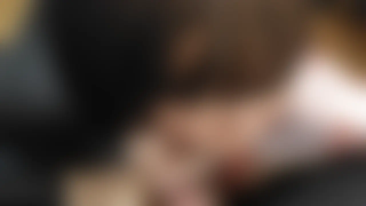愛らしい笑顔と無垢な魅力が溢れる女優あさひがあなただけの「かわいい彼女」に大変身!
完全主観アングルで贈るドキドキのフェラチオ体験。
あさひの潤んだ瞳が上目遣いであなたを見つめ、恥じらいながらも一生懸命にご奉仕する姿に心奪われること間違いなし。
繊細な仕草でまるで恋人同士のような親密なひとときを演出。
彼女のピュアな魅力と濃密なサービスが織りなす、至福の時間をたっぷりお楽しみください! (2/2)