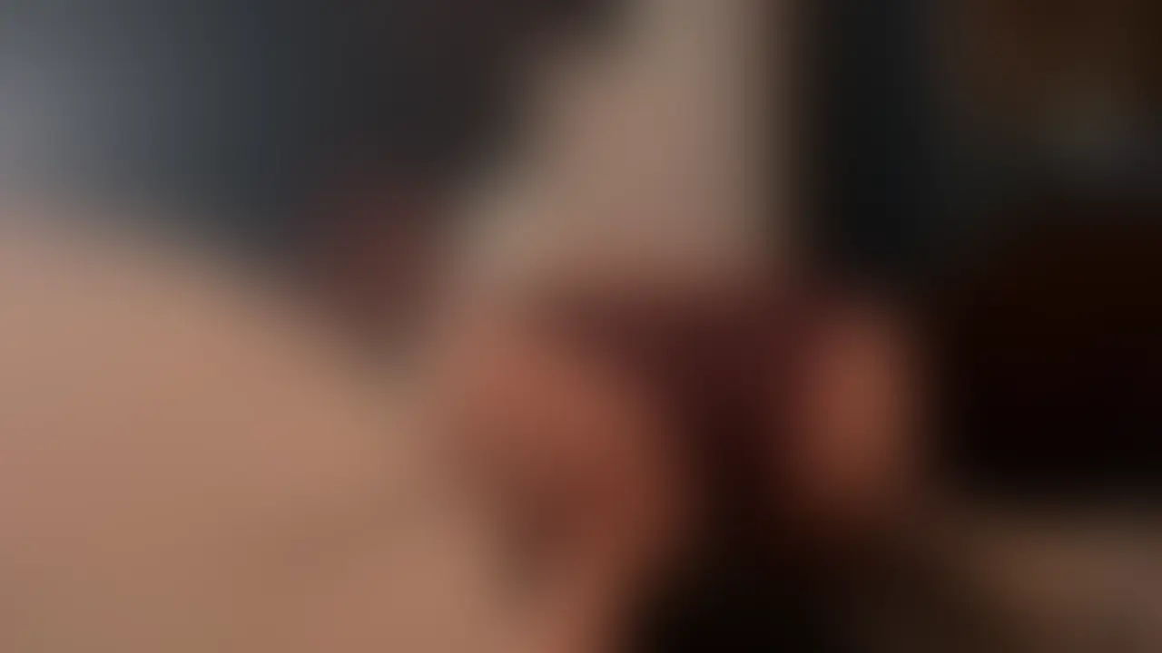 「終電無くなったから今から行っていい?」って急遽遊びに来てくれた某有名アパレルショップ店員の色白でか尻お姉さんがえろすぎました。 (2/2)
