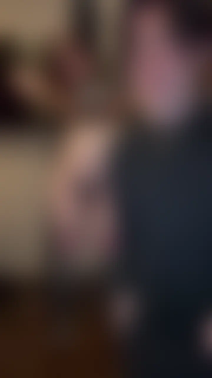顔出します.
マジでさ、俺のザーメン飲まれたわ💦笑
デカパイでもデカ尻でもないけどケツすげーデカい日本人既婚女。
彼氏の前で普通に犯してた。
旦那寝取られて、小さいチンポの金持ちイケメンとヤリまくりだって。
金と顔だけは最強なのに、チンポが残念すぎて草 (2/2)