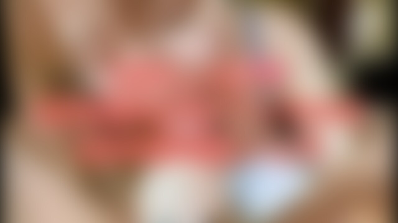 今回も普通の人妻が顔出しで💖
ニーハイブーツを履いて、たっぷり6分50秒のパンフェラからの、生フェラ2分50秒です💞 (2/2)