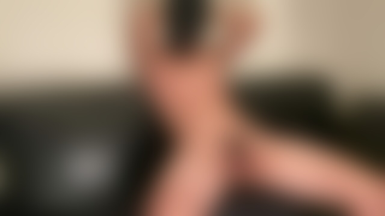 ドM20代
恥ずかしさと興奮でビンビンがおさまらない様。
ケツ舐めながら興奮し過ぎて頭の中真っ白に。
ただ出す事だけを考えながら、絶頂の快感にひたる姿がエロいw
最後は寸止めし過ぎた結果大爆発…w
想像以上の射精にビックリ!! (2/2)