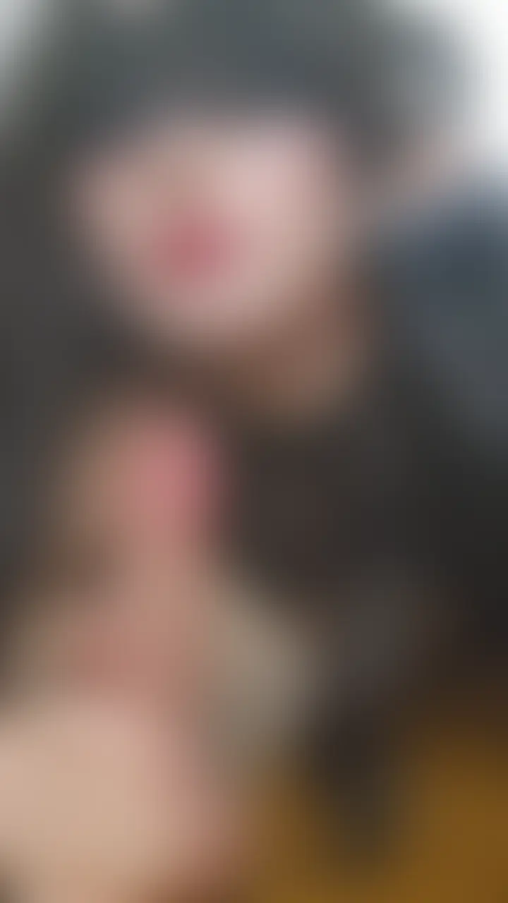 無性におちんぽしゃぶりたくなって撮りました
しゃぶってる間おまんこ触ってないのに濡れちゃってた (2/2)
