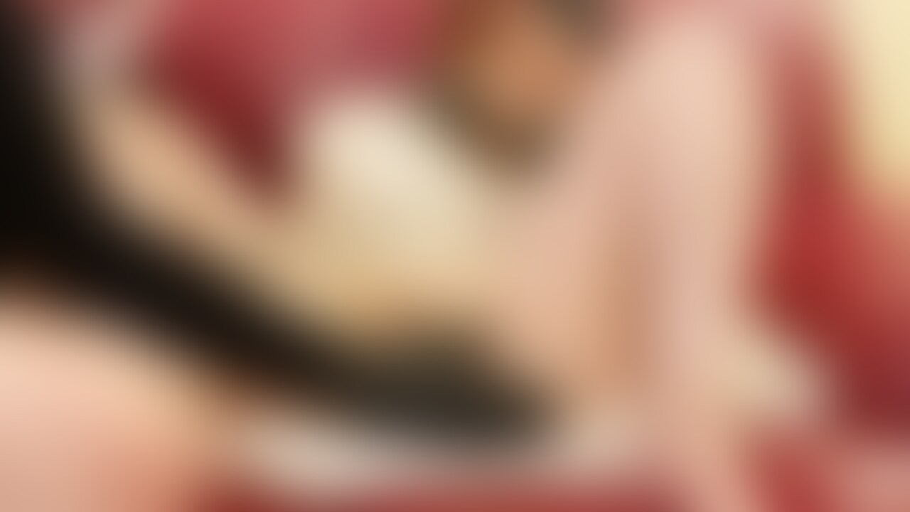 新作をどんどん追加する予定ですので応援よろしくお願いします!
今回は顔がかわいい人妻からご依頼いただきました!
ソファーで足を開いてもらいクリト〇スを責めてみたところ感度抜群!
これから変態痴女に○○○していきます! (2/2)