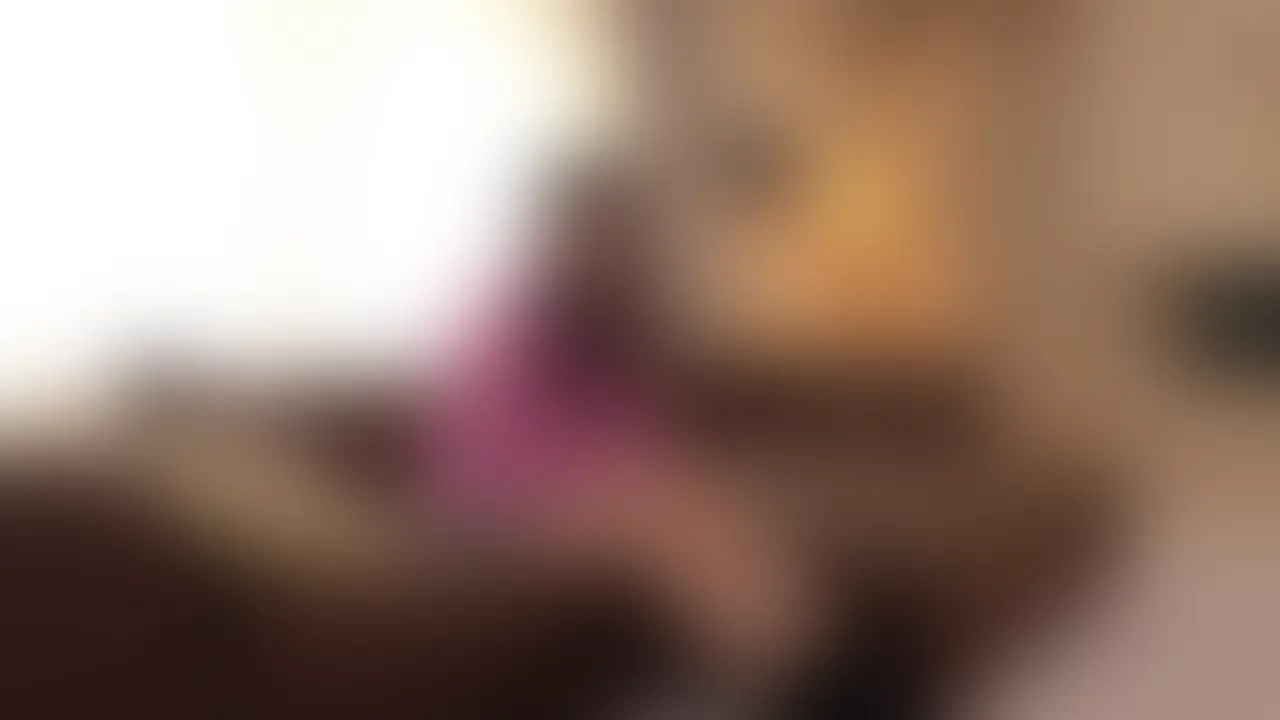 JDとのハメ撮りSEX

みなさんこんにちは、素人とのハメ撮りが趣味なハメラニアンです
今回マチアプで知り合った女の子はピチピチJD!!!
肌もツルツルで顔にも若さがでてる女の子でしたｗ

なんとオナニーをこれまでしたことがないという彼女
ハメ撮りついでにオナニー指導しちゃいました☺

人生初オナニーでめちゃくちゃ気持ちよくなっちゃってます、、
スレンダーで張りのあるおっぱいも最高にエロイ
綺麗な身体をくねらせながらパイパンマンコをぐりぐりちん○に
こすりつける騎乗位はもう最高でしたｗ

そんなドエロいハメ撮りぜひご堪能ください！ (2/2)
